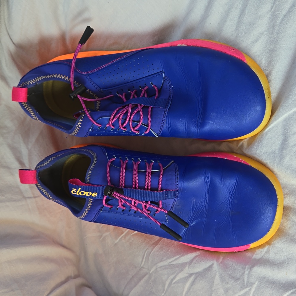 Clove shoes